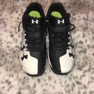Men’s Under Armour Yard Trainer Baseball Shoes 9.5